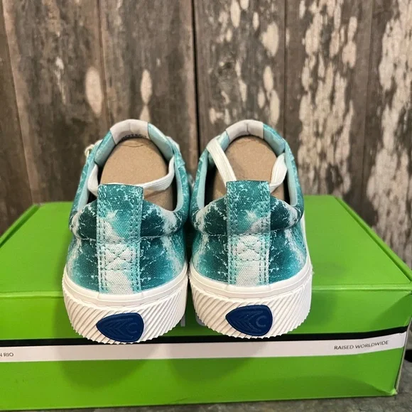 BRAND NEW in Box!! Cariuma Sneakers- 7.5 - Picture 2 of 7